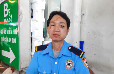 bao-ve-cua-hang-tien-loi-bi-hanh-hung-2