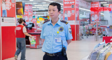 nhan-vien-bao-ve-sieu-thi-tttm nhan-vien-bao-ve-sieu-thi-tttm